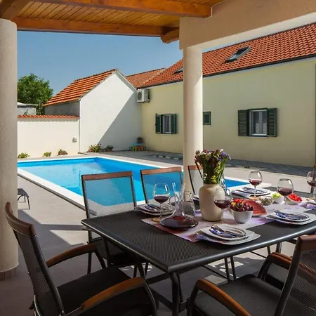 Villa Giardino Drniš