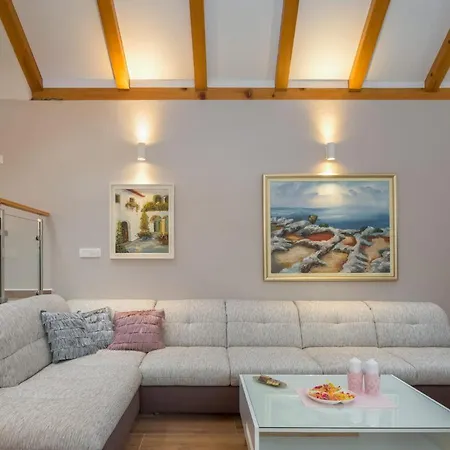 Villa Giardino Drniš