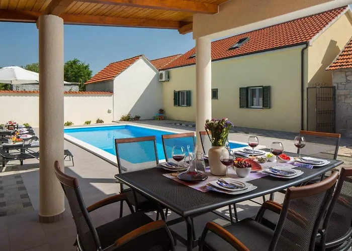 Villa Giardino Drniš